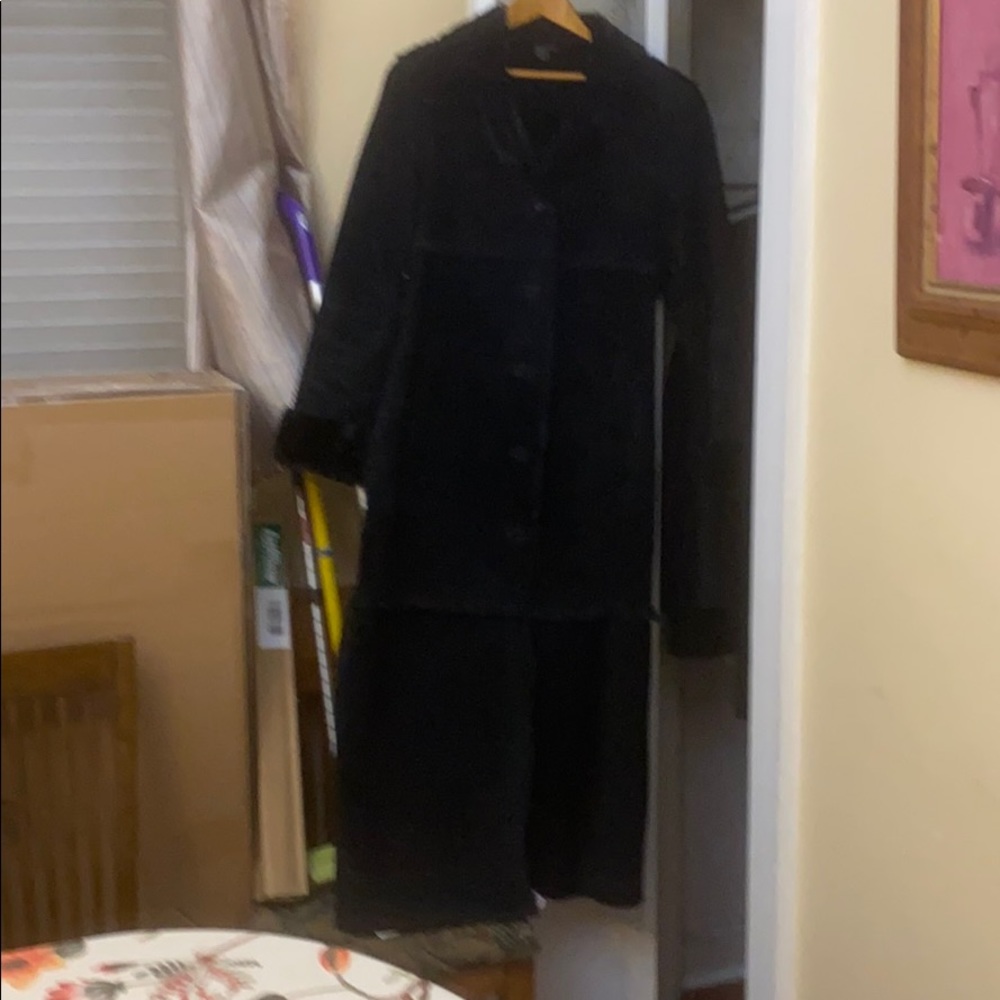 Shearling coat - Picture 2 of 2